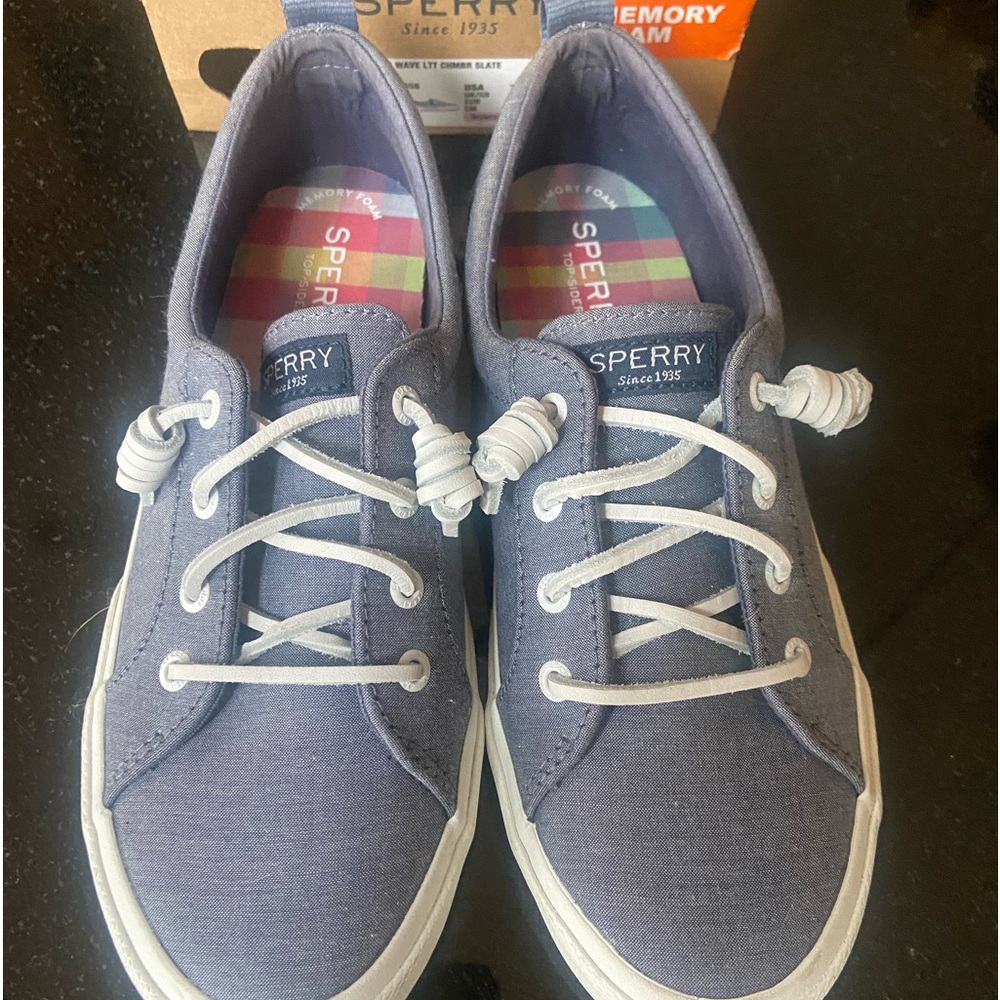 Sperry wave boat shoes